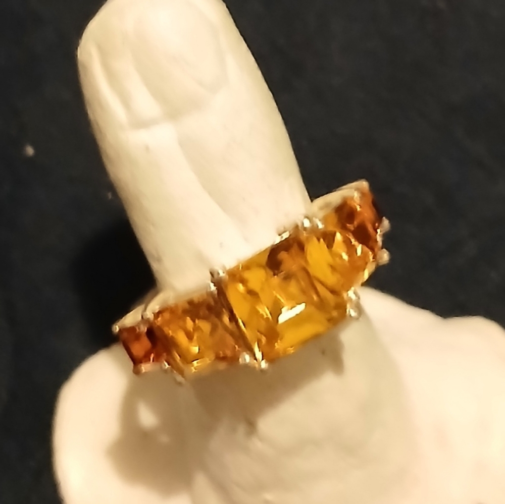 Elegant square Citrine stones cocktail ring with Square Gemstones size 7/8 - Picture 9 of 12